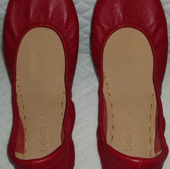 True Love Red Tieks 9 - Picture 2 of 5